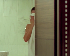 Natalia Avelon In Strike Back - Film nackt