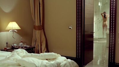 Natalia Avelon In Strike Back - Film nackt