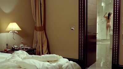Natalia Avelon In Strike Back - Film nackt