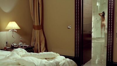 Natalia Avelon In Strike Back - Film nackt