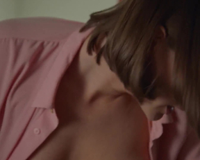 Rebecca Amzallag's Opening Plot In Slasher S02E06 - Film nackt