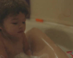 Frankie Shaw In Tv Show Smilf - Film nackt