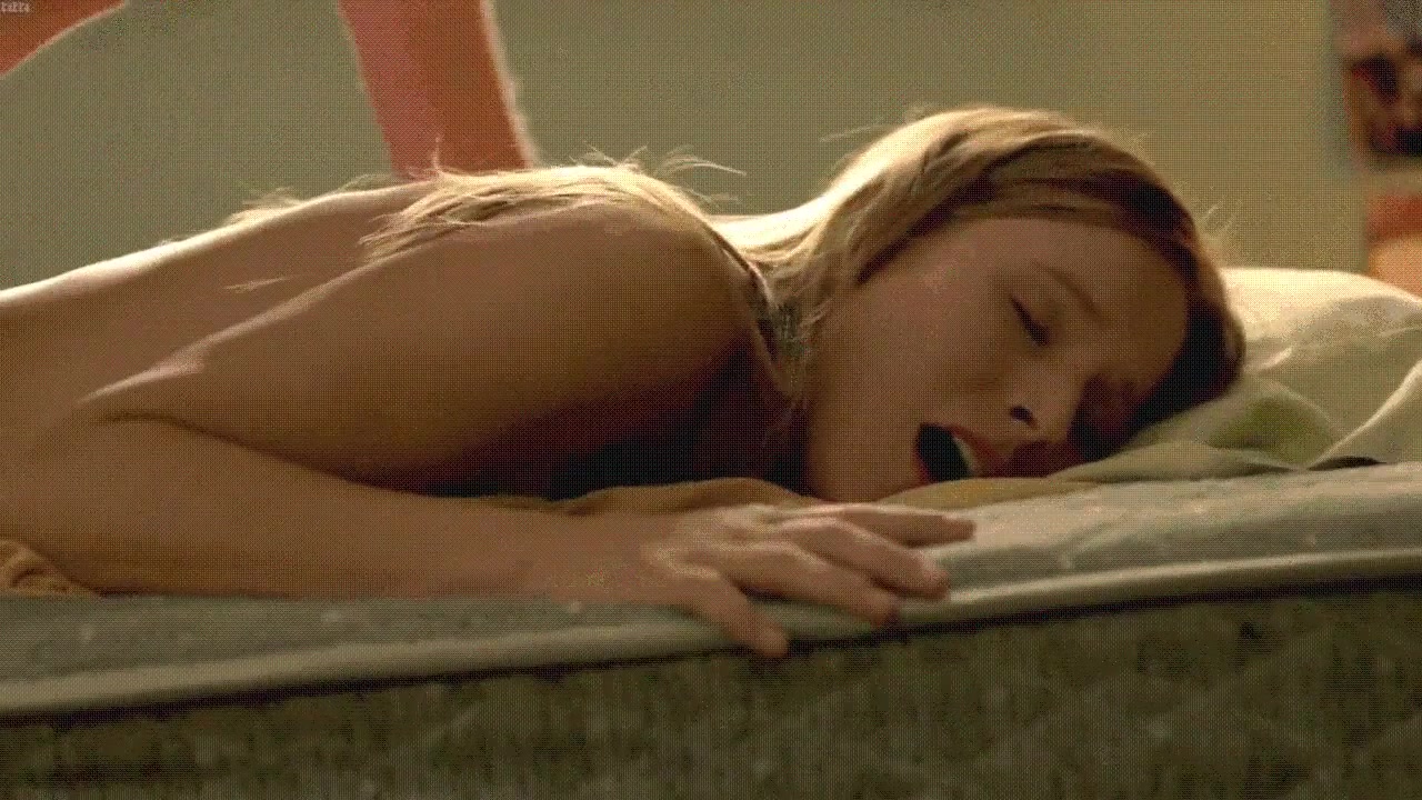 Nude movies bell kristen Kristen Bell