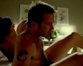 Karen David - Strike Back S02E01 - Film nackt