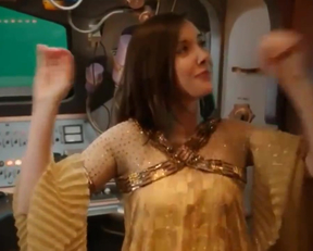 Alison Brie Pretending To Have A Group Sex On Community - Film nackt