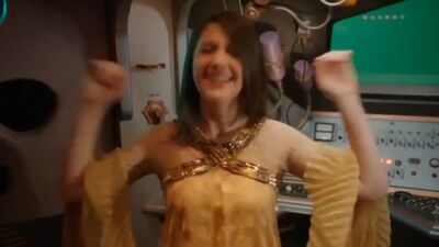 Alison Brie Pretending To Have A Group Sex On Community - Film nackt