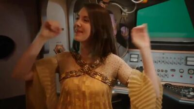 Alison Brie Pretending To Have A Group Sex On Community - Film nackt