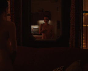 Sarah Hay's Illuminating Plot In Flesh And Bone S01E01 - Film nackt