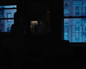 Sarah Hay's Illuminating Plot In Flesh And Bone S01E01 - Film nackt