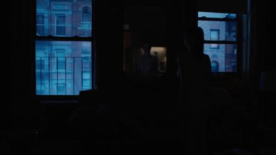 Sarah Hay's Illuminating Plot In Flesh And Bone S01E01 - Film nackt