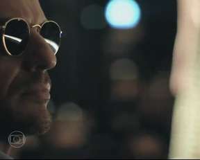 Hot Ramp Walk By Camila Queiroz In Verdades Secredas - Film nackt