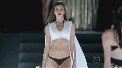 Hot Ramp Walk By Camila Queiroz In Verdades Secredas - Film nackt