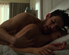 Amber Revah And Ben Barnes In Marvel's Punisher - Film nackt