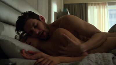 Amber Revah And Ben Barnes In Marvel's Punisher - Film nackt