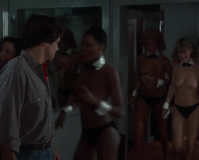 Moriah Shannon With A Couple Of Big Plots In D.C Cab - Film nackt