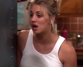 Kaley Cuoco Doing Her Best Jennifer Aniston Impression On The Big Bang Theory - Film nackt