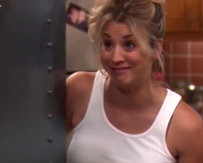 Kaley Cuoco Doing Her Best Jennifer Aniston Impression On The Big Bang Theory - Film nackt