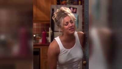 Kaley Cuoco Doing Her Best Jennifer Aniston Impression On The Big Bang Theory - Film nackt