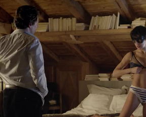 Marion Duval With A Masked Reveal Of The Plot In Love Is The Perfect Crime - Film nackt