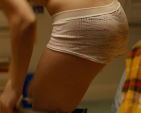 Jennette McCurdy's Undies Plot In Little Bitches - Film nackt