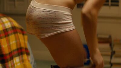 Jennette McCurdy's Undies Plot In Little Bitches - Film nackt