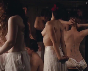 So Many Plots In "L'Apollonide" - Film nackt