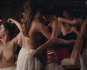 So Many Plots In "L'Apollonide" - Film nackt