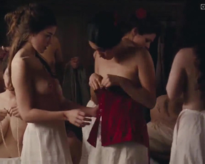 So Many Plots In "L'Apollonide" - Film nackt