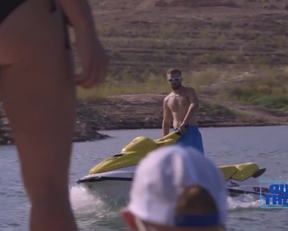 I Watch UFC Vlogs To Better Appreciate Miesha Tate's Back Plot - Film nackt