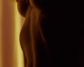 Emma Docker In Peelers - Film nackt