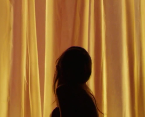 Emma Docker In Peelers - Film nackt