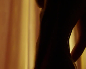 Emma Docker In Peelers - Film nackt