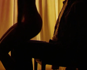 Emma Docker In Peelers - Film nackt