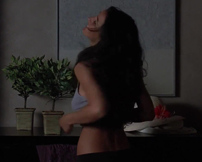 Emmanuelle Chriqui In Tortured - Film nackt