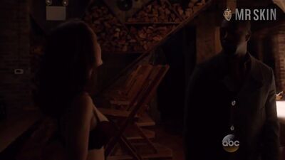 Rachel Brosnahan - Film nackt