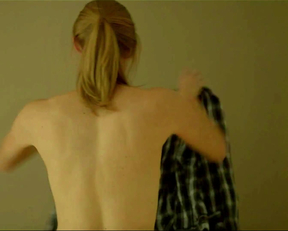 Alyssa Sutherland - The Mist - Film nackt