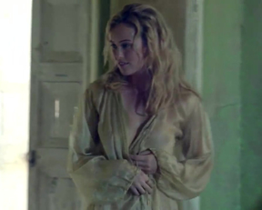 Jessica Parker Kennedy - Film nackt