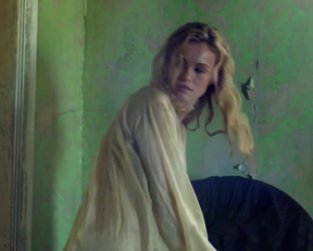 Jessica Parker Kennedy - Film nackt