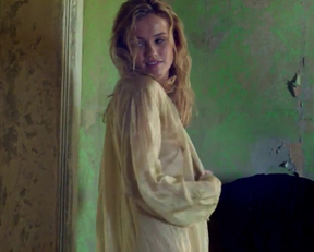 Jessica Parker Kennedy - Film nackt