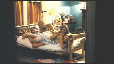 Jennifer Aniston's Lesbian Scene In Wanderlust - Film nackt