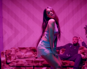 Rihanna's See Through Plot - Film nackt