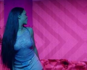 Rihanna's See Through Plot - Film nackt