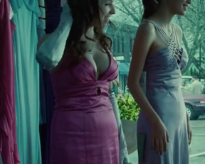 Anna Kendrick - Twilight Cleavage - Film nackt