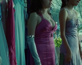 Anna Kendrick - Twilight Cleavage - Film nackt