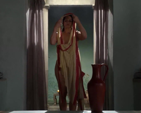 Lucy Lawless And Katrina Law In Spartacus - Film nackt