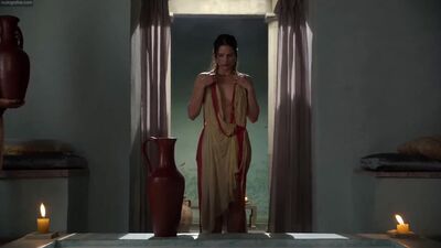 Lucy Lawless And Katrina Law In Spartacus - Film nackt