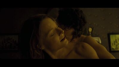 Jodie Foster / Audrey Tautou - A Very Long Engagement - Film nackt