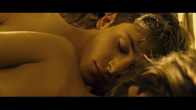 Jodie Foster / Audrey Tautou - A Very Long Engagement - Film nackt