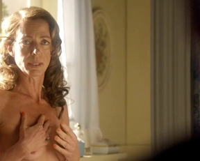 Allison Janney - Masters Of Sex - S01E08 - Film nackt