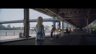 Hayley Williams Back Plot From Her Latest Music Video. - Film nackt